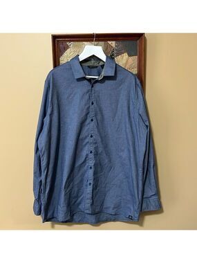 ADIDAS men’s chambray button up shirt. Size 2XL. Excellent condition